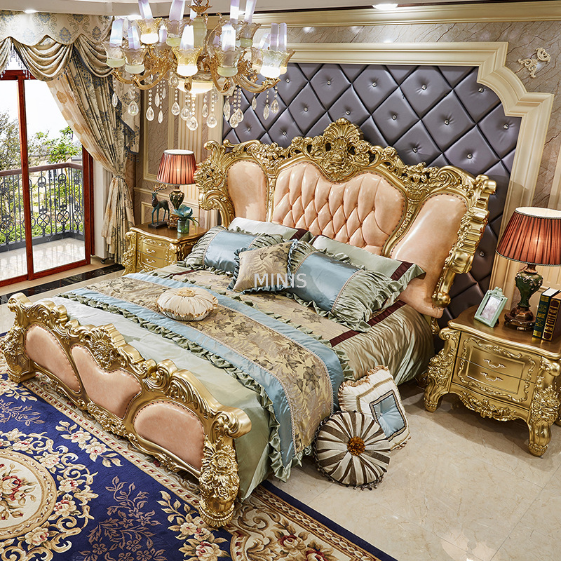 Cama de dormitorio grande de cuero genuino blanco con flores doradas y madera negra