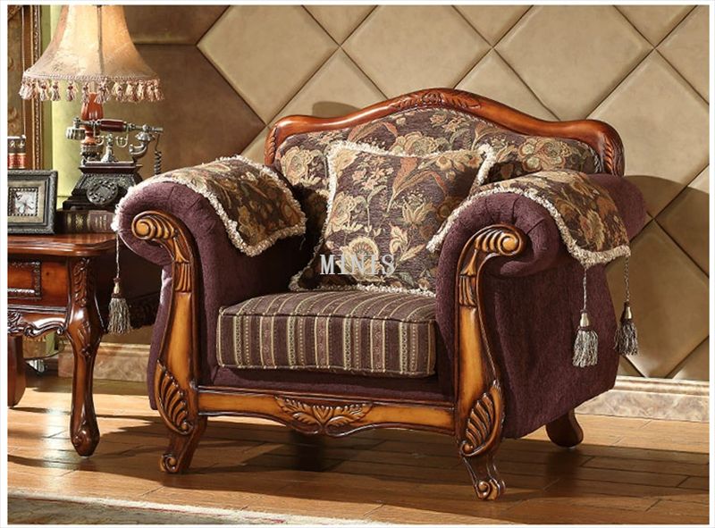 Sofá cómodo de madera marrón vintage para sala de estar