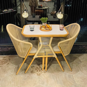 Mesa de comedor para jardín y balcón al aire libre y sillas que ahorran espacio