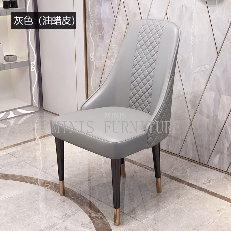 Silla de comedor moderna con patas de madera y cuero gris, con hebilla/remaches